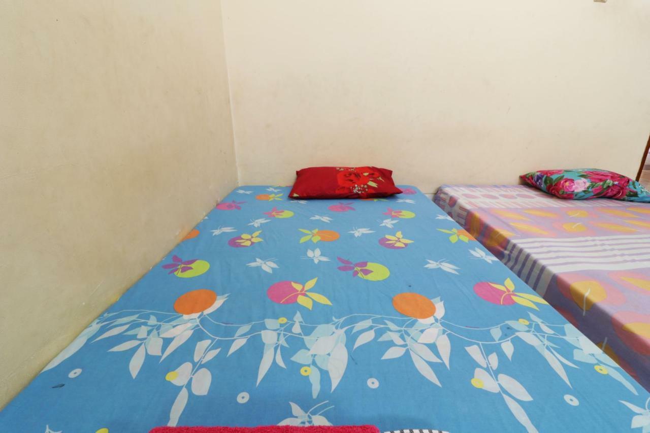 Backpack Syariah Cempaka Putih Barat Hostel Jakarta Buitenkant foto