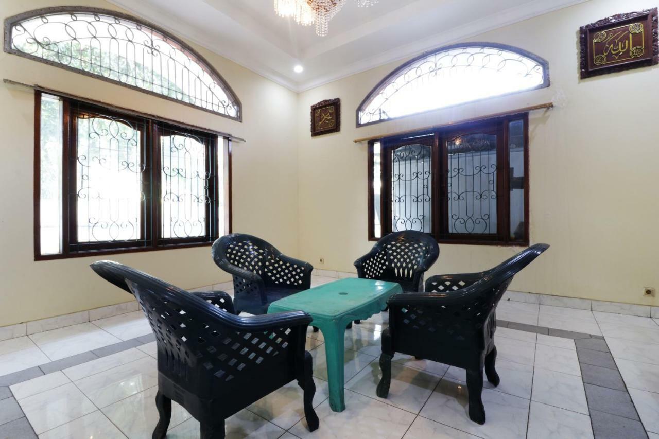 Backpack Syariah Cempaka Putih Barat Hostel Jakarta Buitenkant foto
