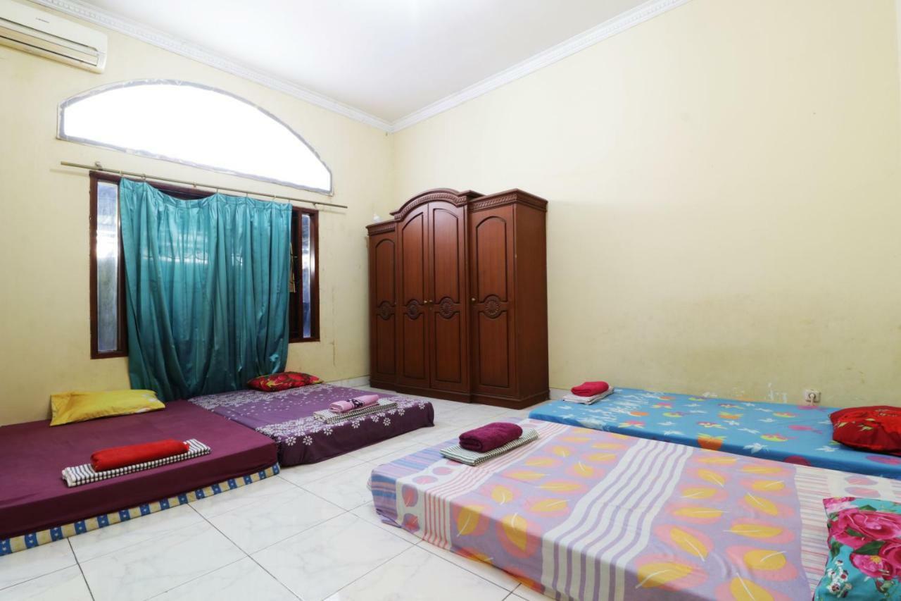 Backpack Syariah Cempaka Putih Barat Hostel Jakarta Buitenkant foto